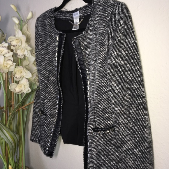 Cache Jacket - Picture 2 of 5